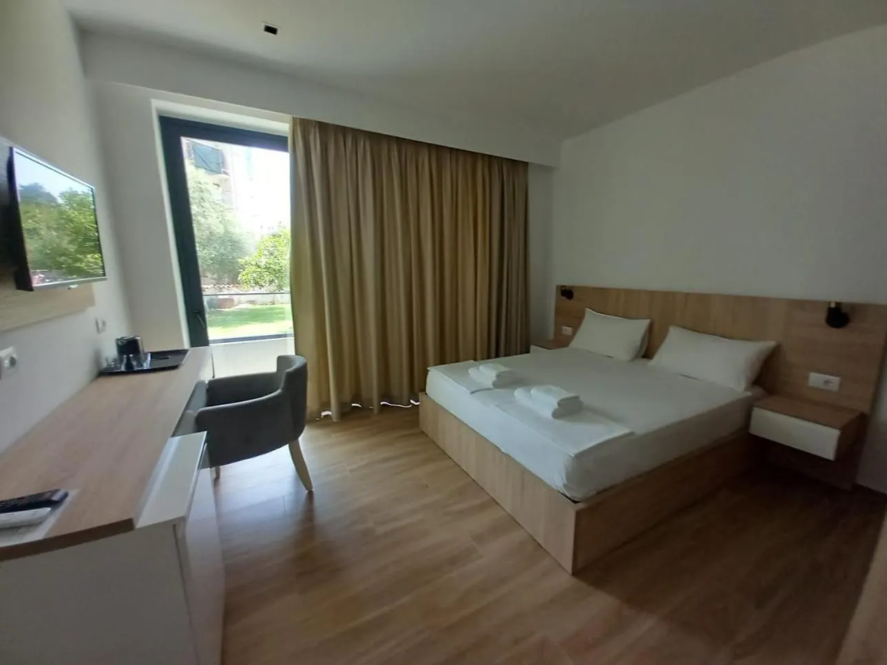 Hotel Ksamili