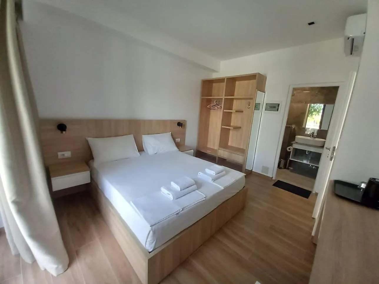 ***  Hotel Ksamili Albania