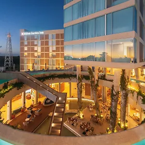 Hilton Garden Airport Hotel